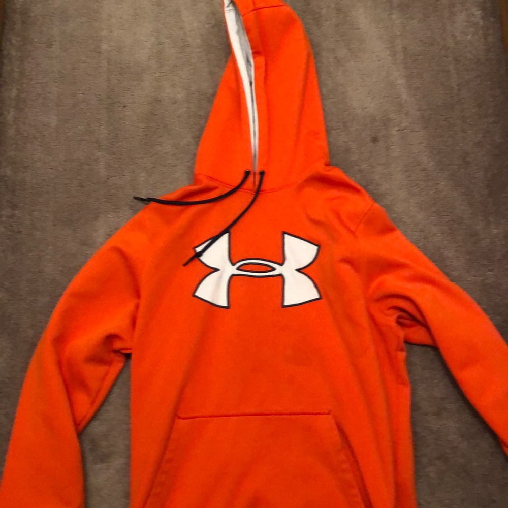 Under Armour Sweatshirt